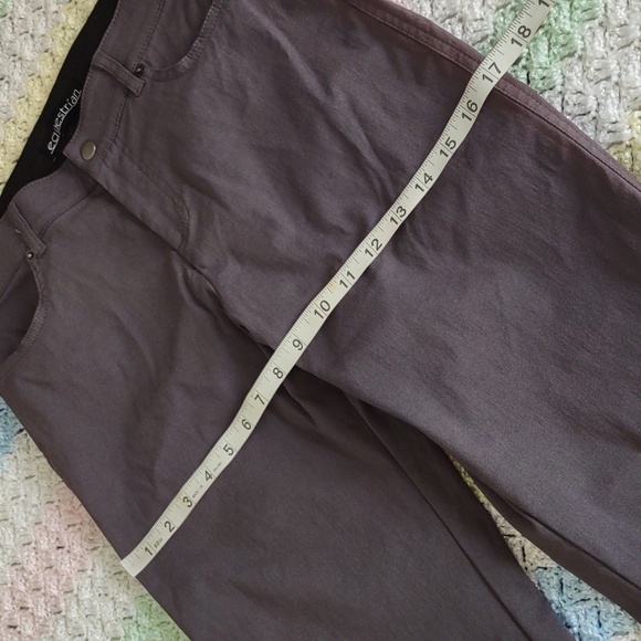 Equestrian Size Medium Grey Pants *Flawed* - Picture 9 of 16